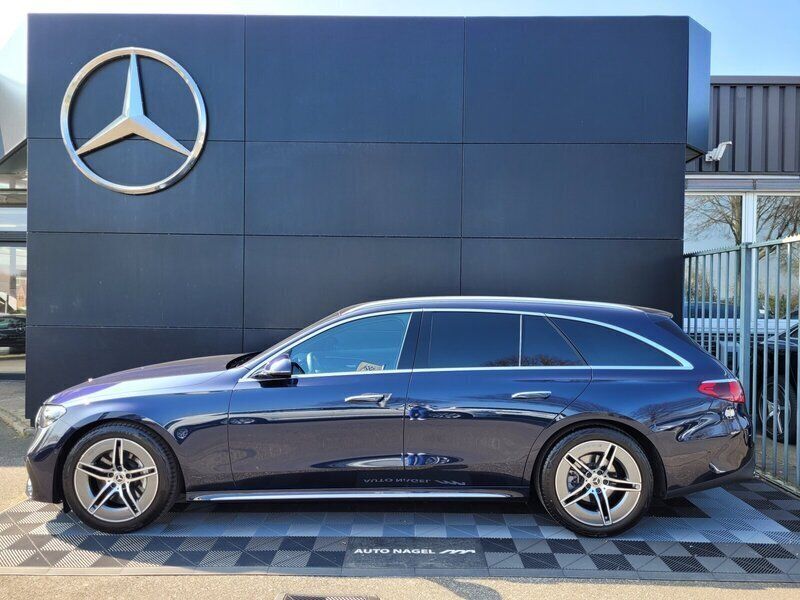 Gebraucht Mercedes E220 Advanced 197 PS (144 kW) 2023 Blau Kombi