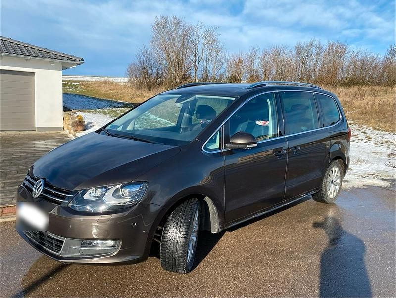Gebraucht VW Sharan Highline 184 PS (135 kW) 2016 Braun Van / Kleinbus