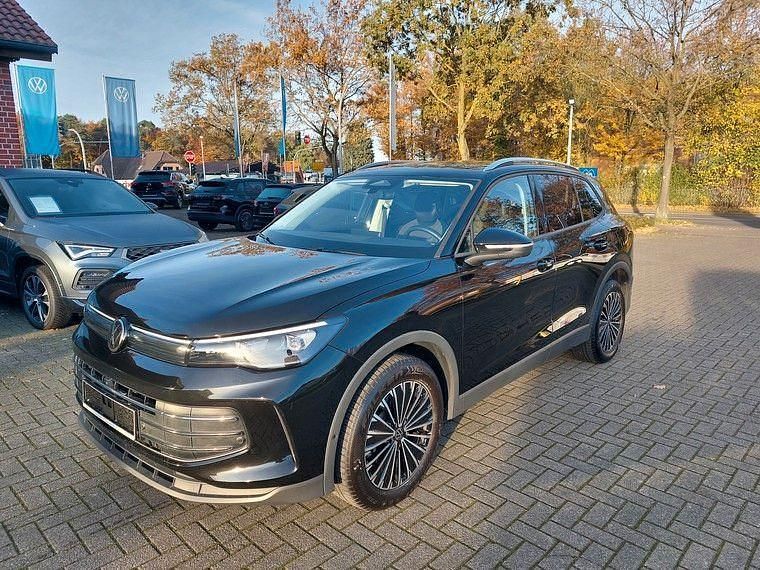 Schwarz Gebraucht 2025 VW Tiguan Goal SUV | 38.990 € (Fairer Preis) - Bild 1/4