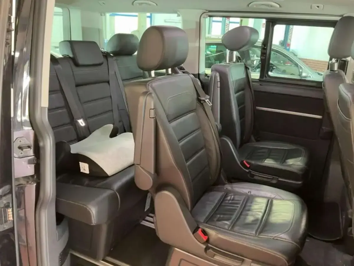 Używany VW Multivan Comfortline 150 KM (110 kW) 2020 Czarny Minivan
