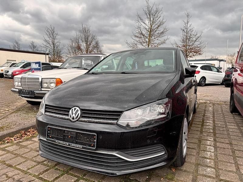 Gebraucht VW Polo Comfortline 90 PS (66 kW) 2015 Schwarz Limousine