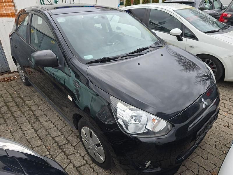 Gebraucht Mitsubishi Space Star Basis 71 PS (52 kW) 2014 Schwarz Van / Kleinbus