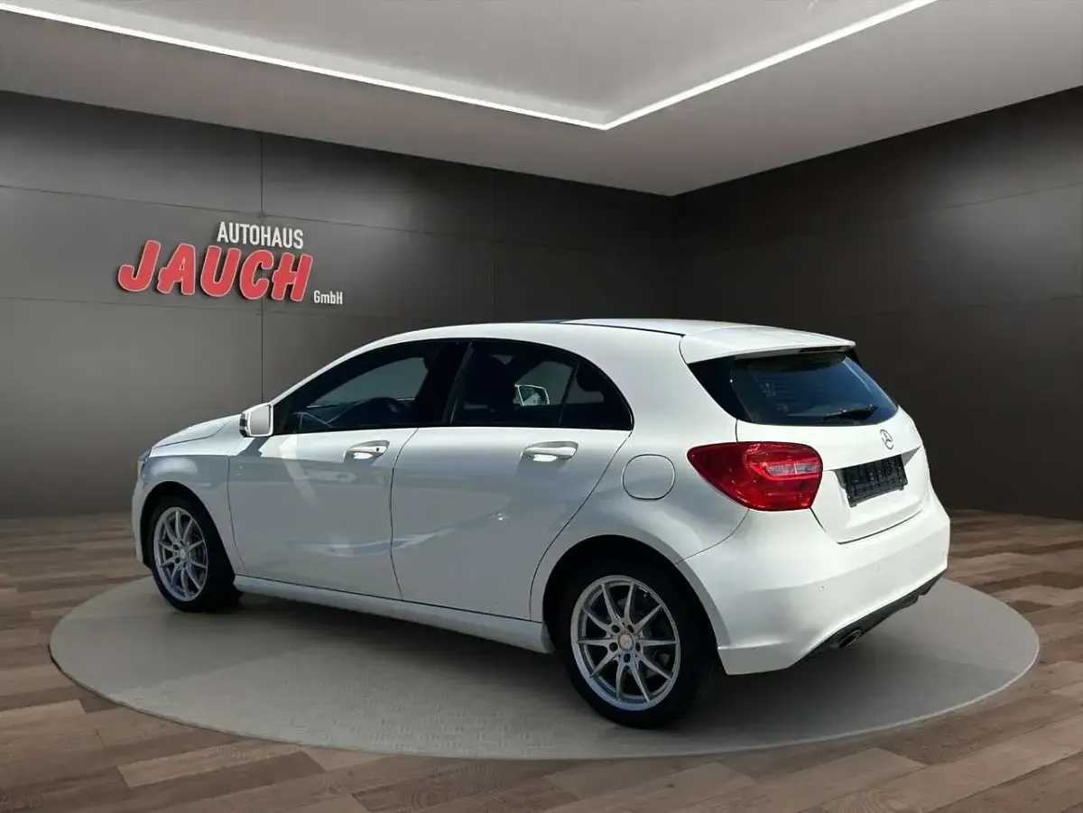 Gebraucht Mercedes A250 211 PS (155 kW) 2014 Weiß Kleinwagen