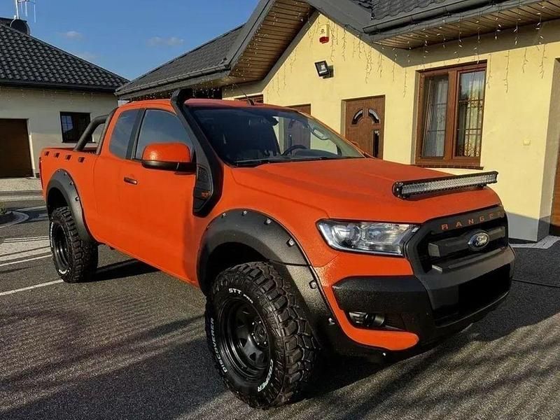 Gebraucht Ford Ranger XLT 160 PS (117 kW) 2018 Orange Pickup