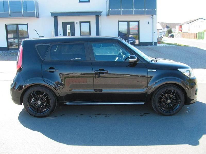 Gebraucht Kia Soul DREAM-TEAM Edition 132 PS (97 kW) 2017 Schwarz SUV
