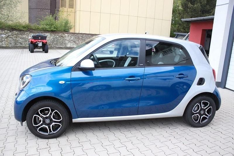 Gebraucht Smart ForFour Passion 71 PS (52 kW) 2014 Blau Kleinwagen