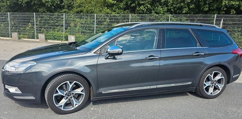 Grau Gebraucht 2015 Citroën C5 CrossTourer Kombi | 14.500 € - Bild 1/4