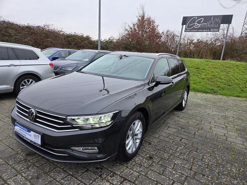 Gebraucht VW Passat Business 150 PS (110 kW) 2024 Silber Kombi