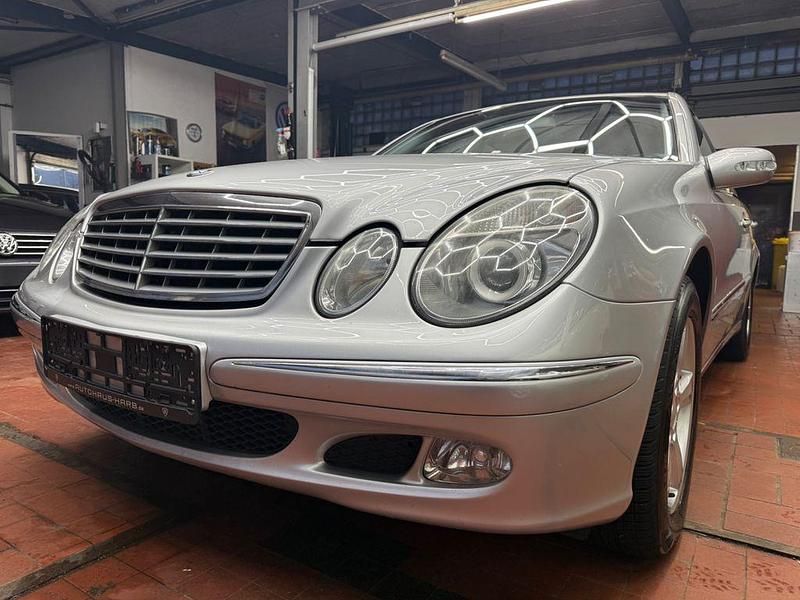 Gebraucht Mercedes E240 Elegance 177 PS (130 kW) 2003 Silber Limousine