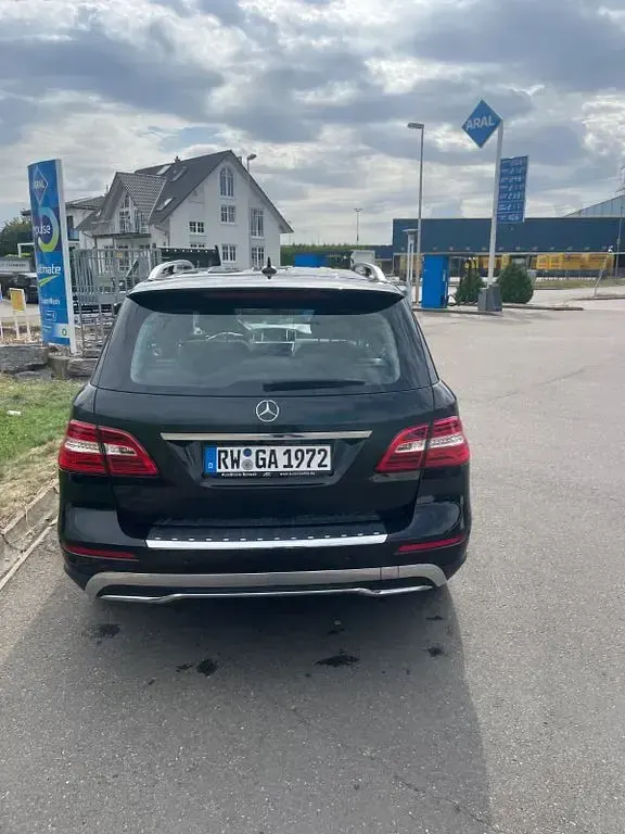 Gebraucht Mercedes ML350 AMG 258 PS (189 kW) 2011 Schwarz SUV