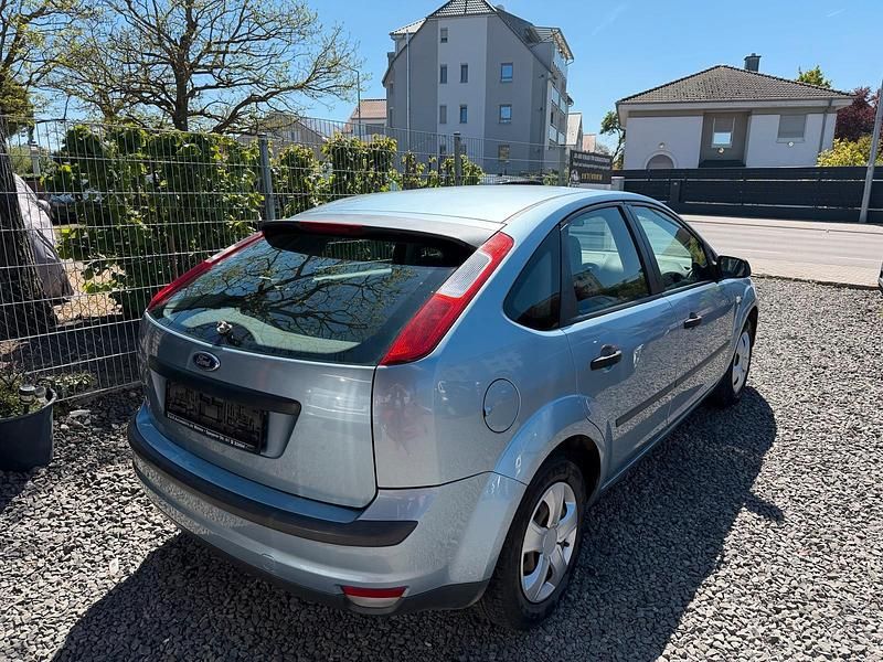 Second-hand Ford Focus 101 CP (74 kW) 2006 Berlinǎ