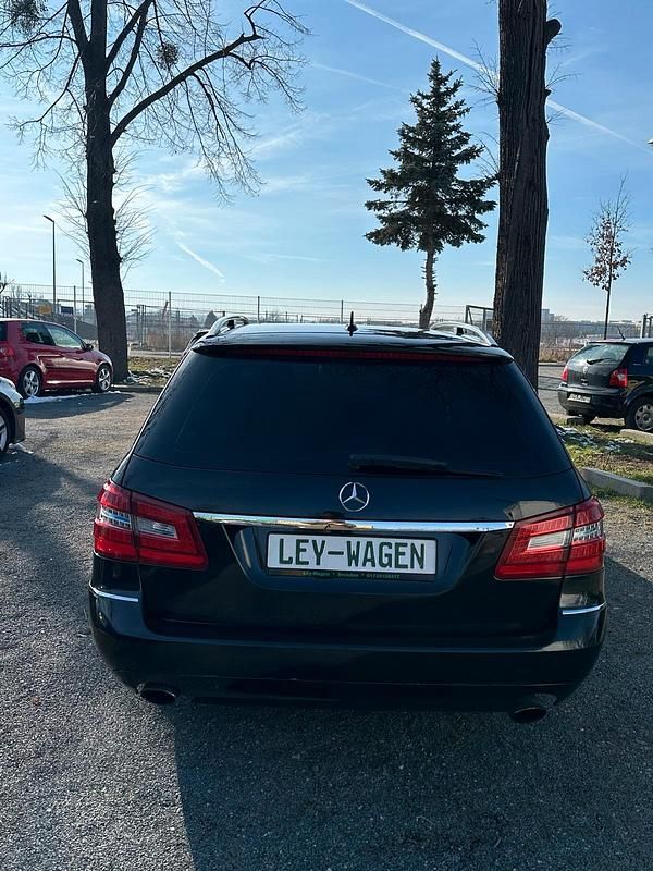 Gebraucht Mercedes E350 231 PS (169 kW) 2010 Schwarz Kombi