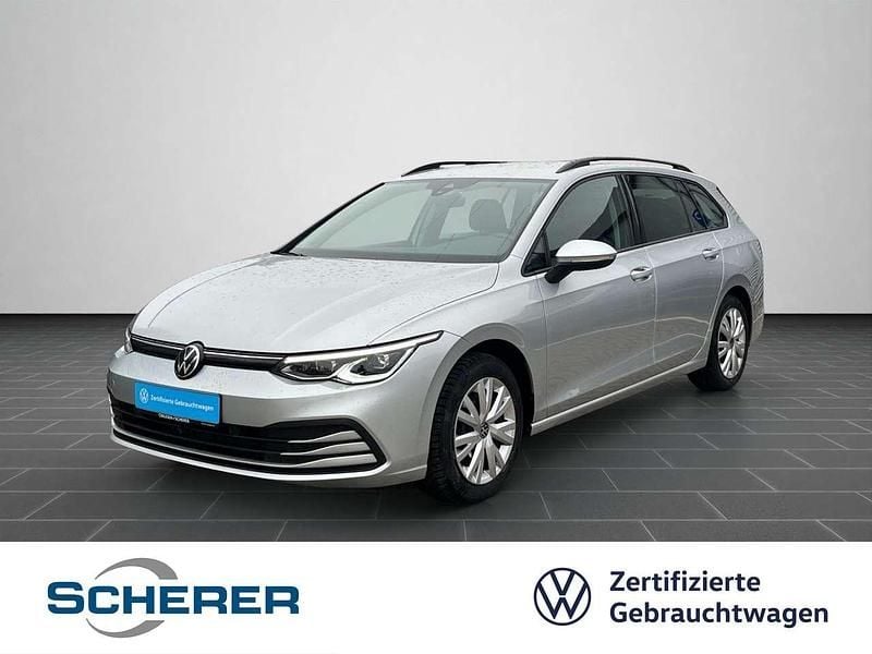 Gebraucht VW Golf VIII Life 131 PS (96 kW) 2023 Reflexsilber metallic Kombi