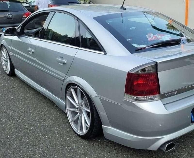 Silber Gebraucht 2008 Opel Vectra OPC Limousine | 3.250 € (Etwas zu teuer) - Bild 1/4