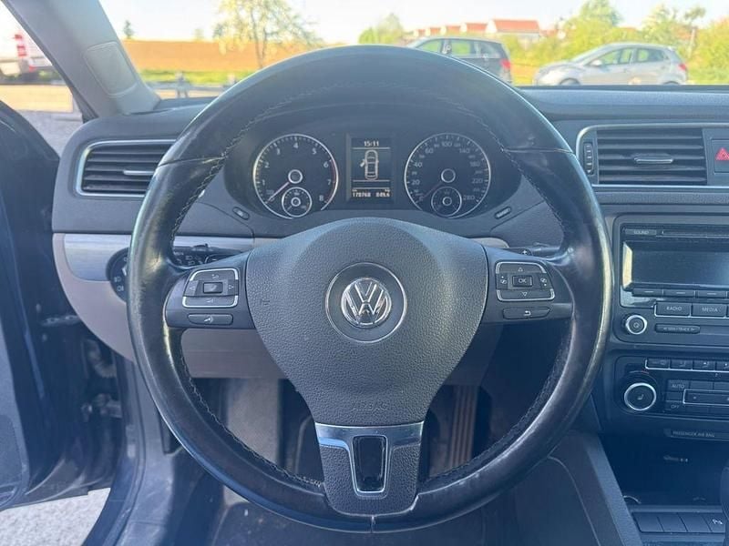 Brugt VW Jetta Highline 160 HK (117 kW) 2011 Sort Sedan