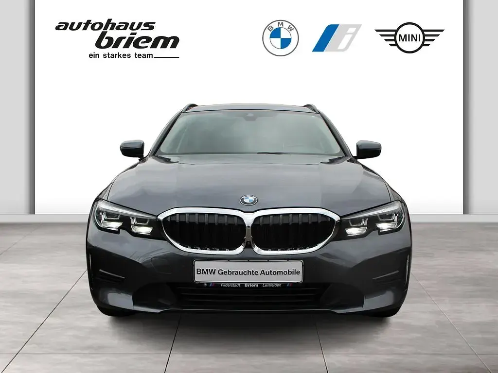 Gebraucht BMW 320 Advantage 190 PS (139 kW) 2021 Grau Kombi