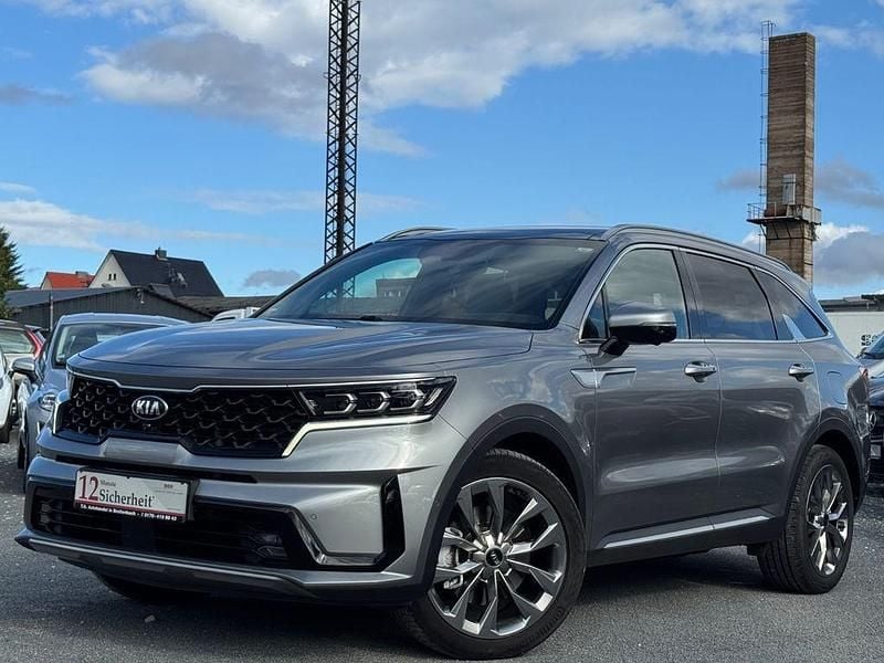 Grau Gebraucht 2021 Kia Sorento Platinum SUV | 35.999 € (Fairer Preis) - Bild 1/4