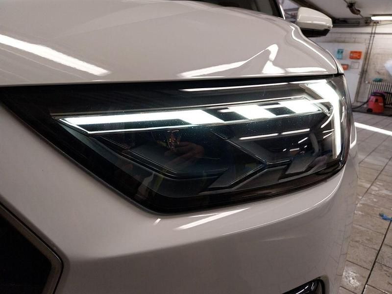 Gebraucht Audi A1 Sportback Advanced 95 PS (69 kW) 2022 Gletscherweiß (metallic) Kleinwagen