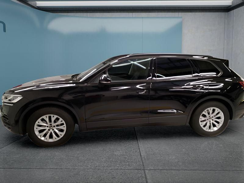 Schwarz Gebraucht 2025 VW Touareg SUV | 57.099 € (Fairer Preis) - Bild 1/4