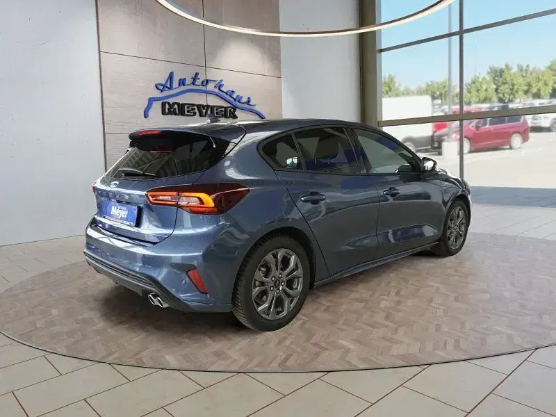 Ny Ford Focus ST-Line X 155 HK (114 kW) 2025 Blå Sedan