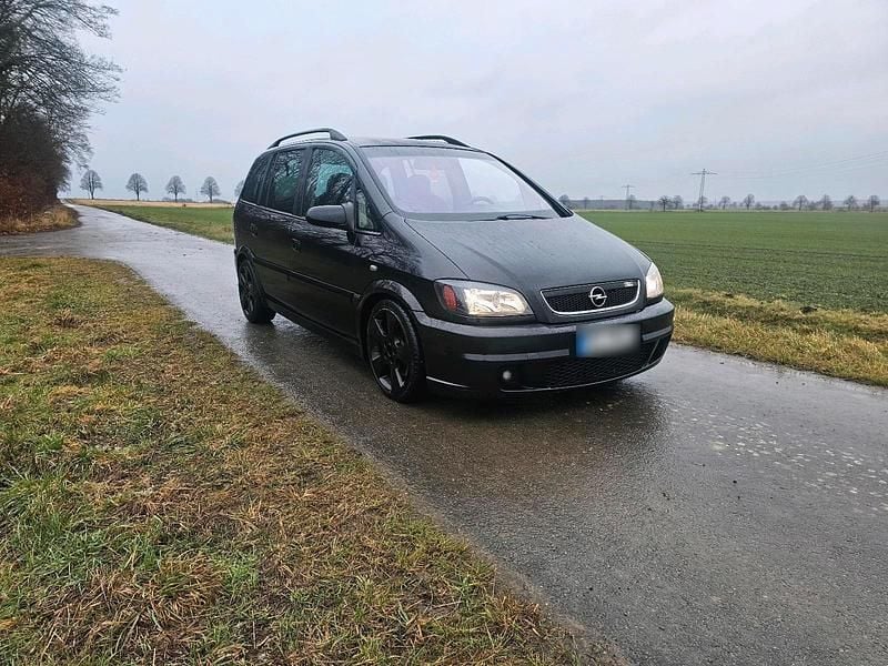 Gebraucht Opel Zafira OPC 192 PS (141 kW) 2002 Schwarz Van / Kleinbus