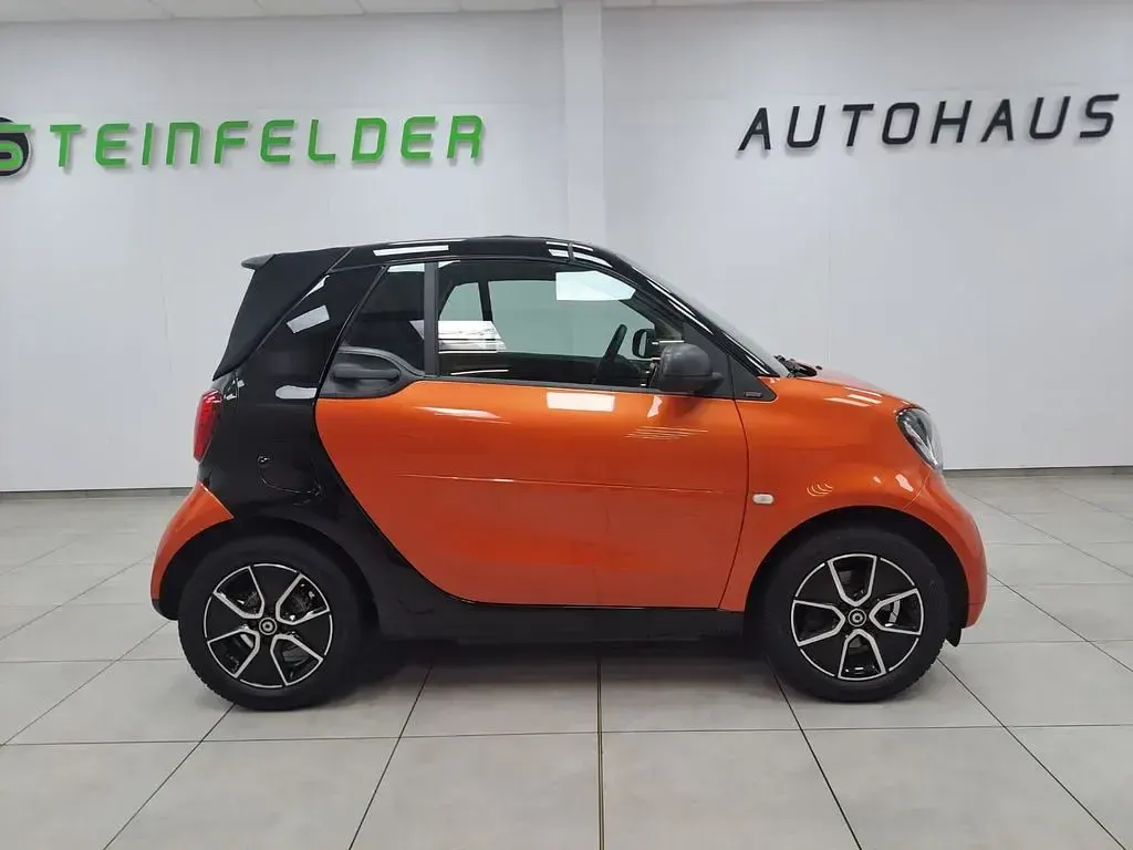 Gebraucht Smart ForTwo Cabrio 71 PS (52 kW) 2018 Schwarz Cabrio