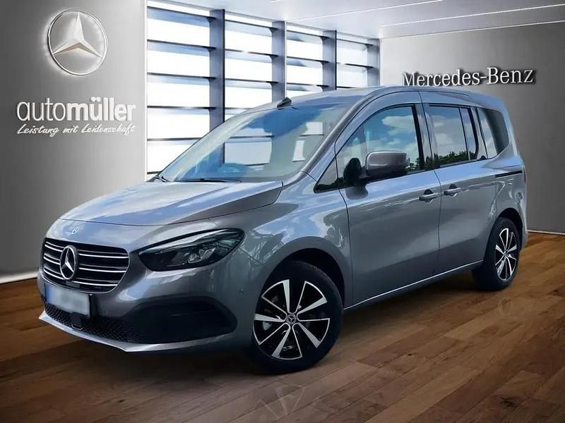 Chromitgrau Gebraucht 2025 Mercedes 180 Edition Limousine | 35.900 € (Teuer) - Bild 1/3