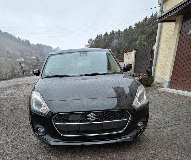 Gebraucht Suzuki Swift Comfort+ 111 PS (81 kW) 2020 Schwarz Kleinwagen