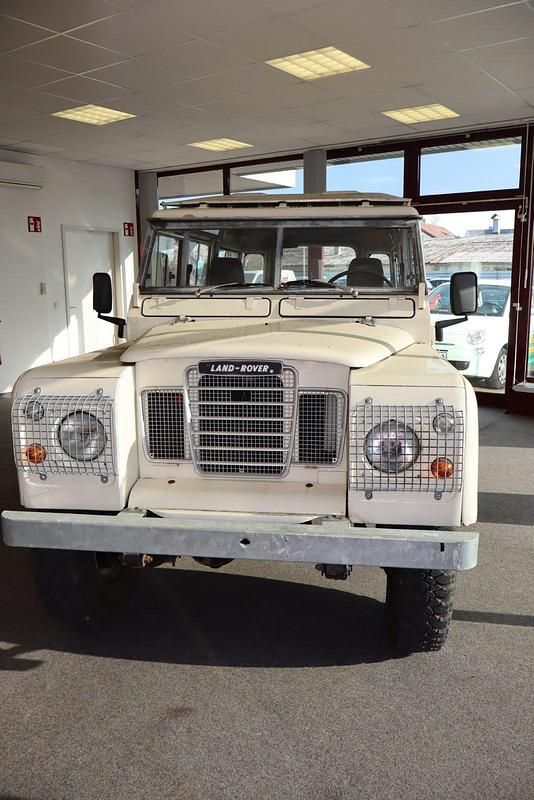 Usado Land Rover 3 63 CV (46 kW) 1978 Beige SUV