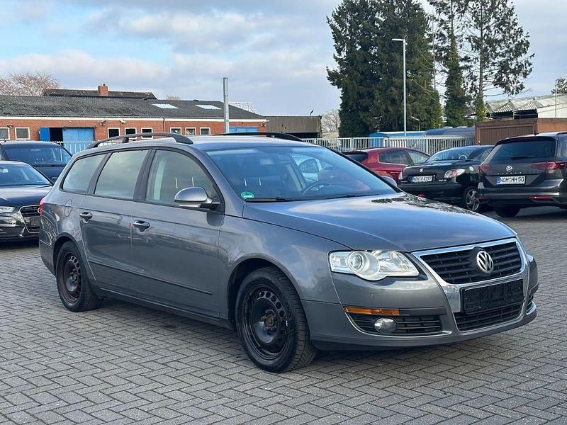 Gebraucht VW Passat Trendline 140 PS (102 kW) 2008 Grau Kombi