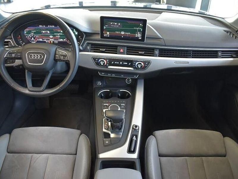 Gebraucht Audi A4 Sport 231 PS (169 kW) 2019 Blau Limousine