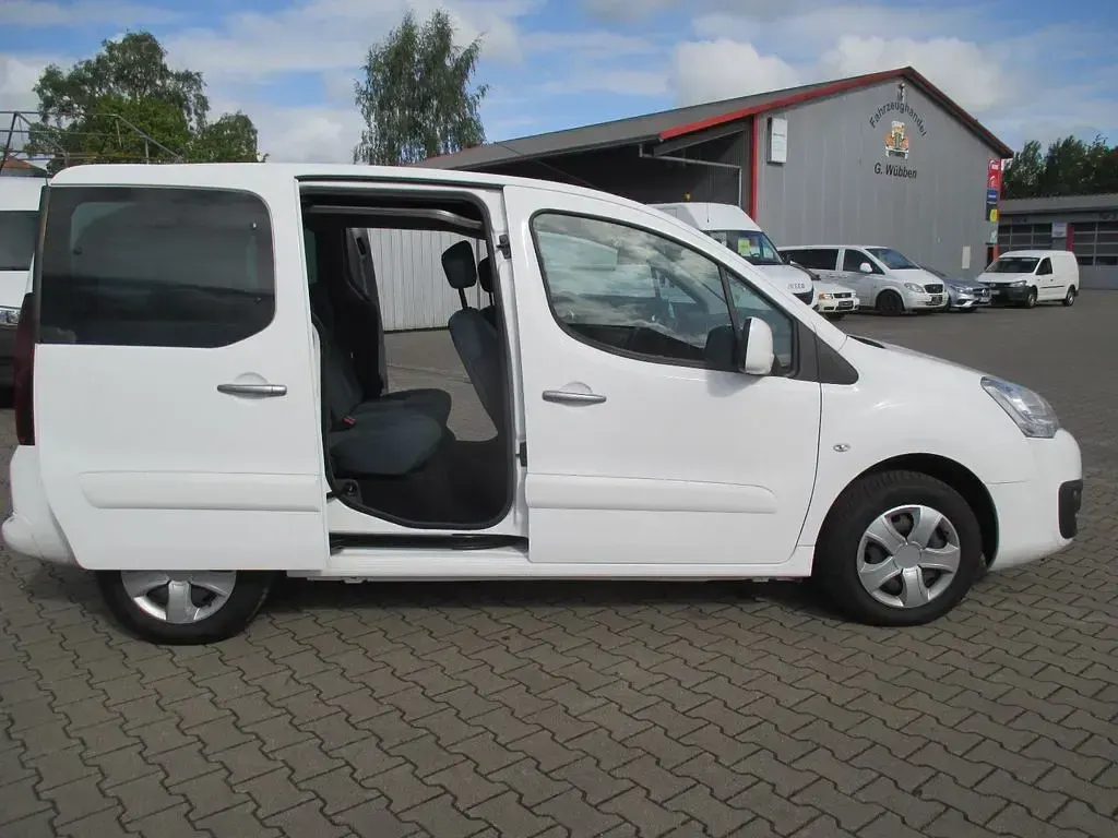 Gebraucht Citroën Berlingo SELECTION 99 PS (72 kW) 2018 Weiß Van / Kleinbus