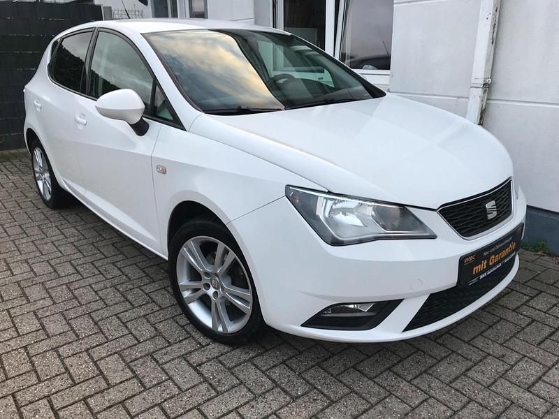 Weiß Gebraucht 2012 Seat Ibiza Limousine | 4.750 € (Fairer Preis) - Bild 1/4