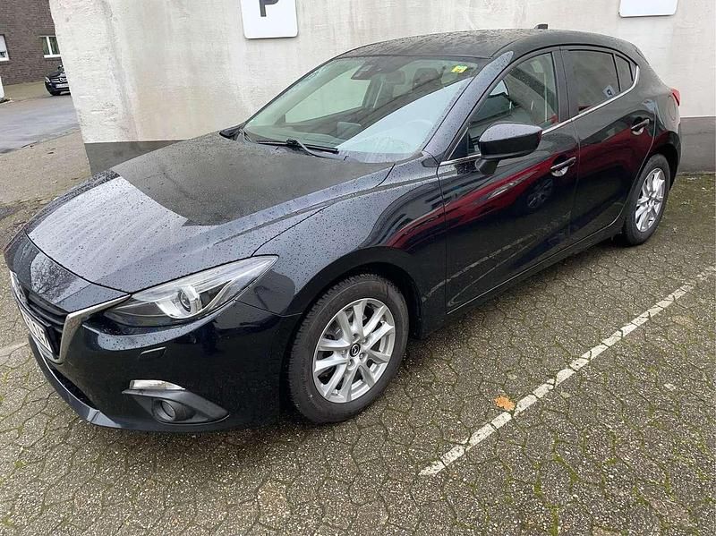 Gebraucht Mazda 3 Center-Line 165 PS (121 kW) 2015 Onixschwarz metallic Limousine