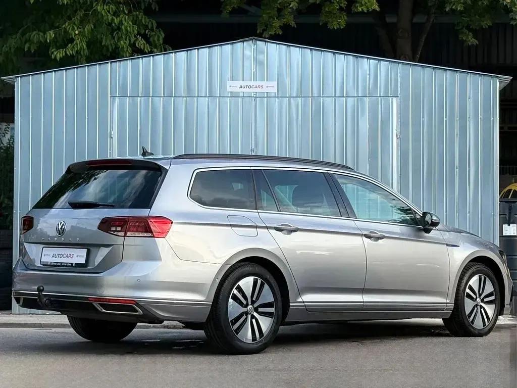 Gebraucht VW Passat GTE 156 PS (114 kW) 2020 Silber Kombi