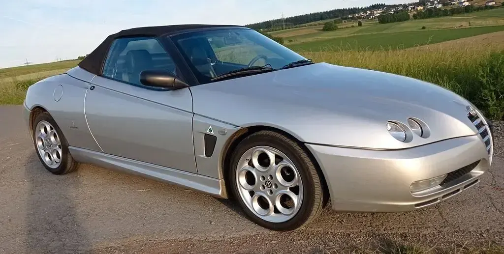 Gebraucht Alfa Romeo Spider 150 PS (110 kW) 2002 Silber Cabrio