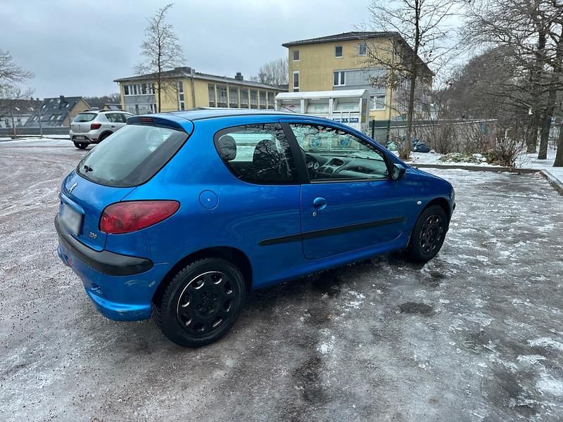 Gebraucht Peugeot 206 88 PS (64 kW) 2007 Blau Kleinwagen