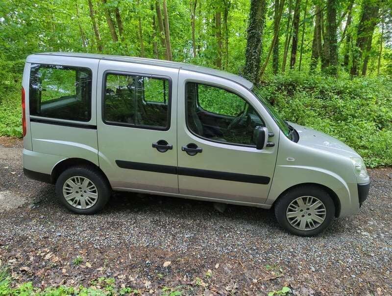 Silber Gebraucht 2006 Fiat Doblò Van / Kleinbus | 3.800 € (Etwas zu teuer) - Bild 1/4