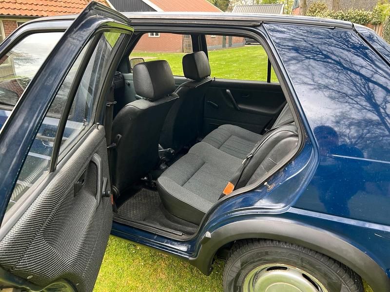 Second-hand VW Golf III 1992 Albastru Hatchback