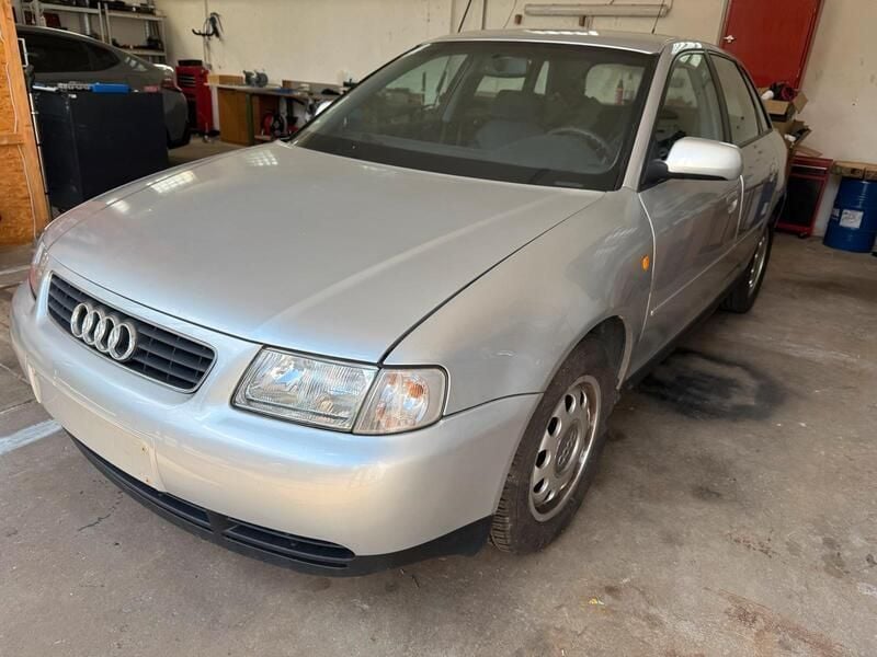 Silber Gebraucht 2000 Audi A3 Kleinwagen | 499 € (Superpreis) - Bild 1/4