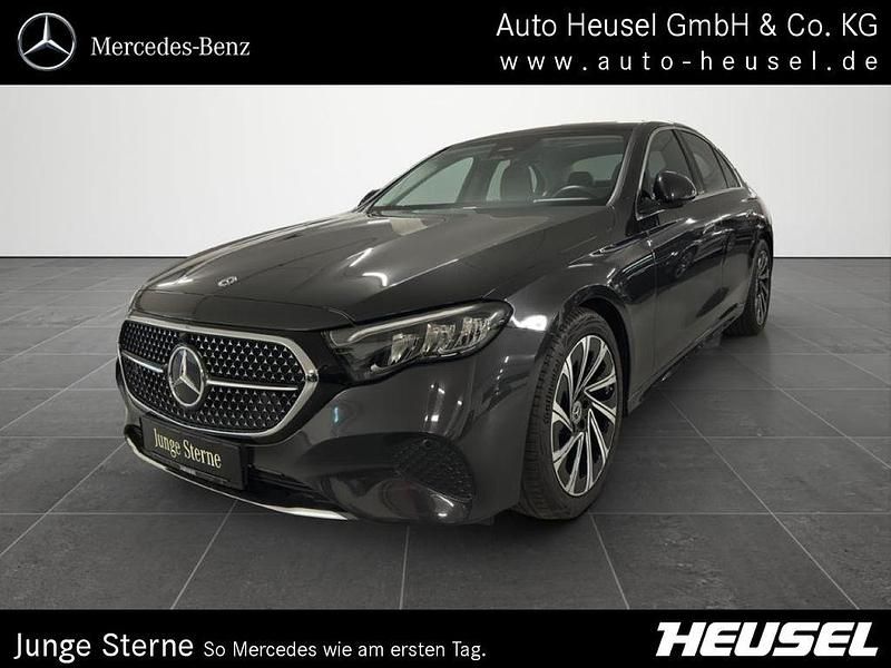 Gebraucht Mercedes E200 Avantgarde 204 PS (150 kW) 2023 Metalliclack graphitgrau Limousine
