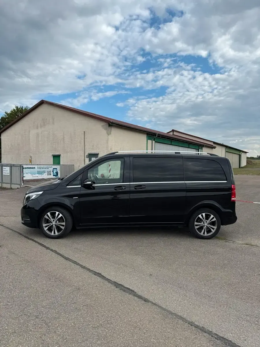 Gebraucht Mercedes V250 190 PS (139 kW) 2015 Schwarz Van / Kleinbus