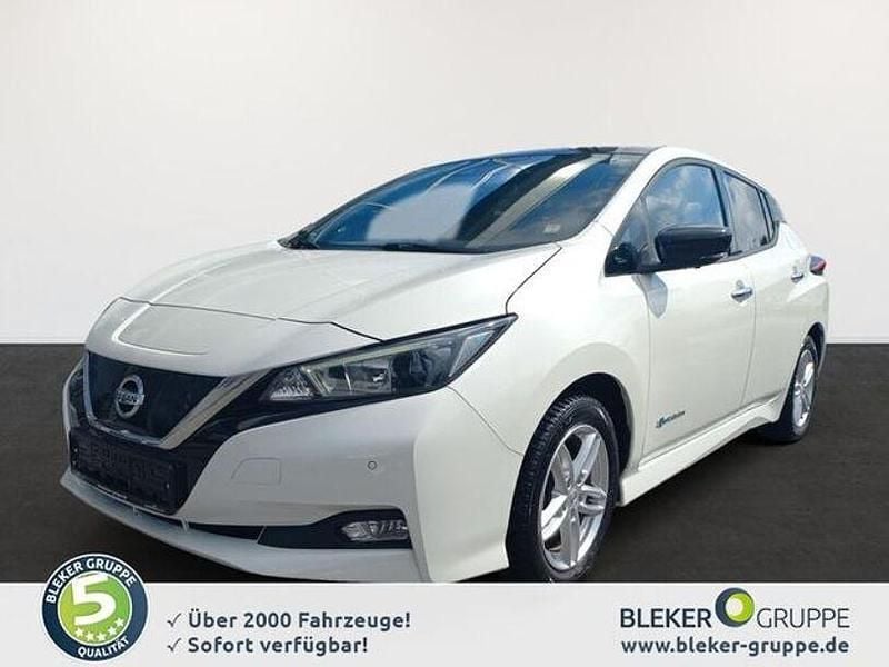 Weiß Gebraucht 2019 Nissan Leaf N-Connecta Kleinwagen | 11.980 € (Guter Preis) - Bild 1/4