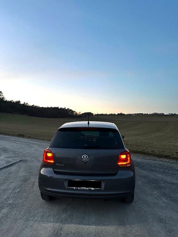 Gebraucht VW Polo Comfortline 69 PS (50 kW) 2011 Grau Kleinwagen