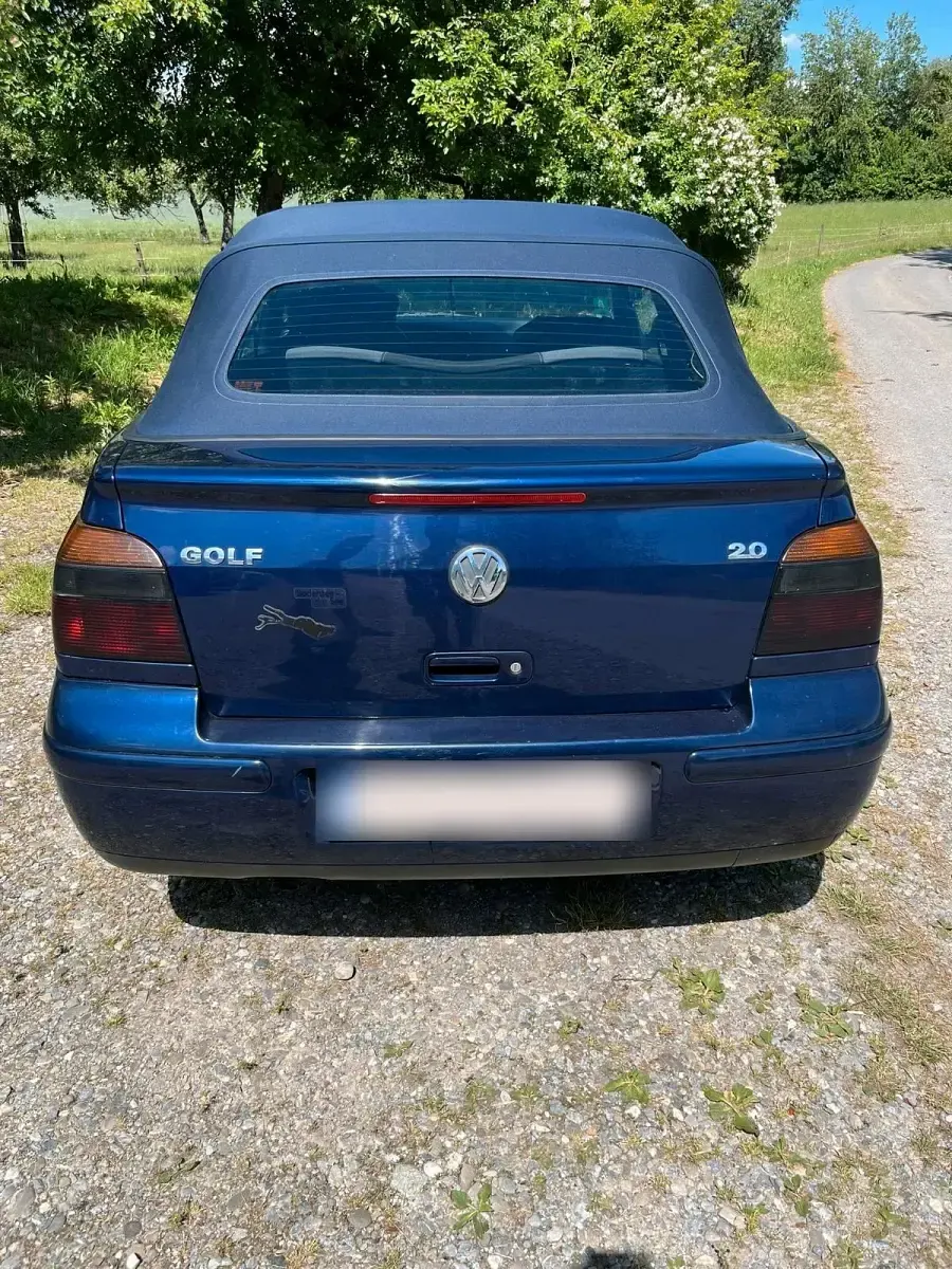 Gebraucht VW Golf 115 PS (84 kW) 2001 Blau Cabrio