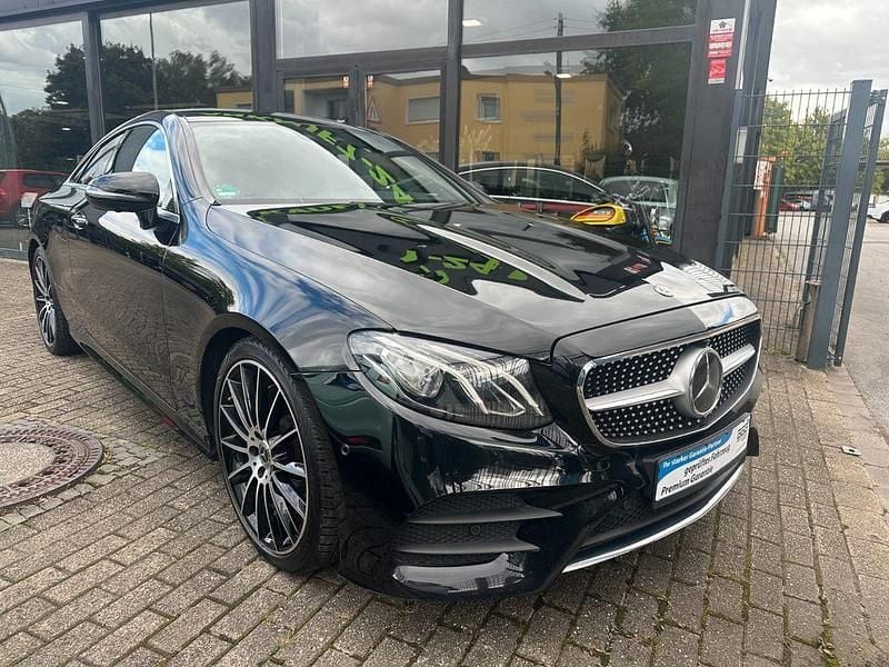 Schwarz Gebraucht 2017 Mercedes E220 AMG line Coupé | 24.990 € (Guter Preis) - Bild 1/4