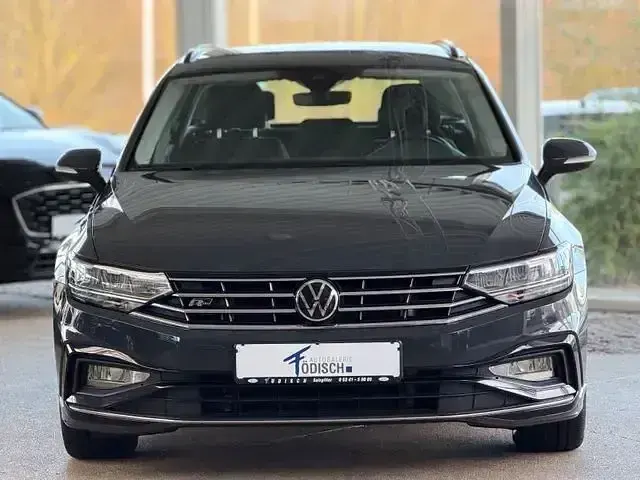 Gebraucht VW Passat R-line 150 PS (110 kW) 2020 Grau Limousine
