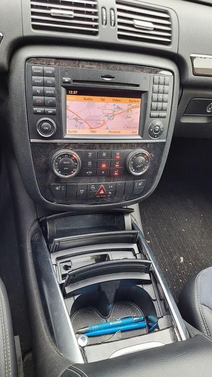 Gebraucht Mercedes R350 265 PS (194 kW) 2011 Schwarz Van / Kleinbus