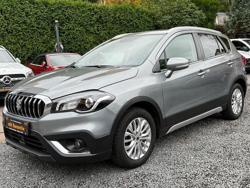 Grau Gebraucht 2019 Suzuki SX4 S-Cross Comfort+ SUV | 16.999 € (Fairer Preis) - Bild 1/4