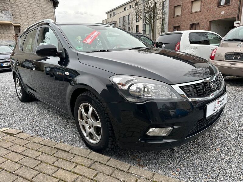 Gebraucht Kia Ceed 116 PS (85 kW) 2010 Schwarz Kleinwagen